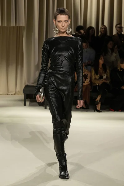 Look 29